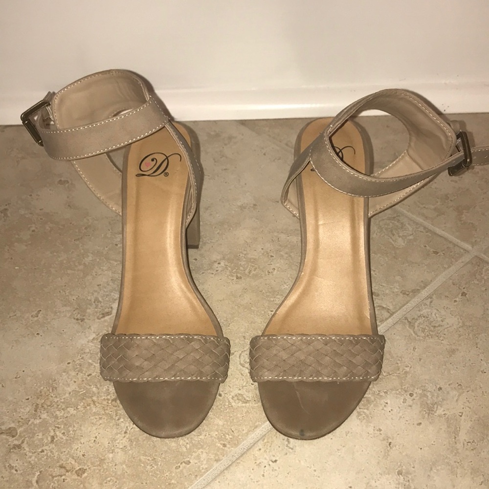 Nude Heels!